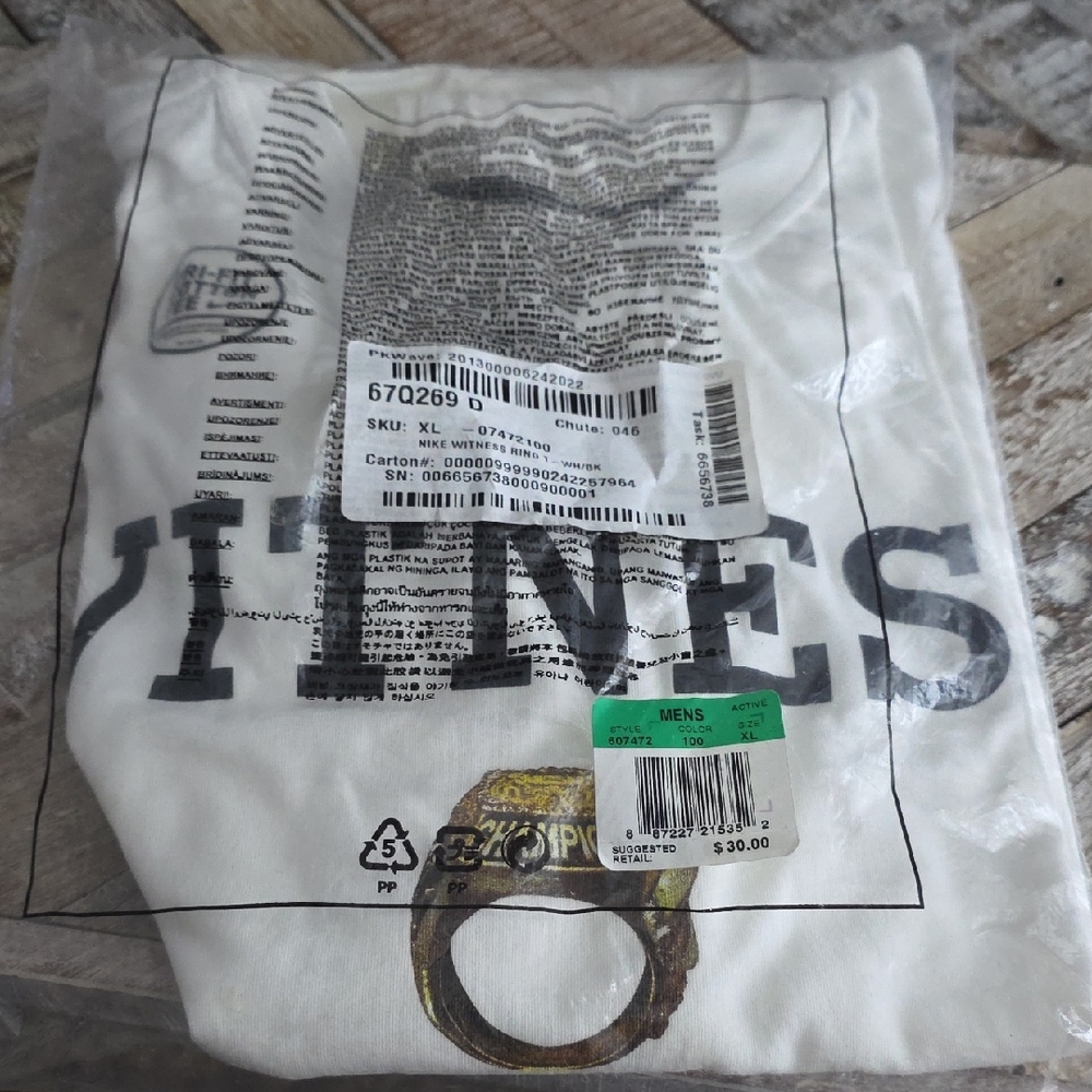 Vintage NIKE DRI FIT. XL LEBRON JAMES "WITNESS" CHAMPIONSHIP RING T SHIRT. NWT